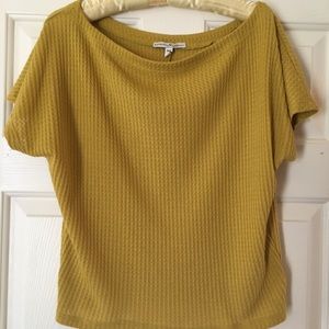 Express One Eleven Mustard Top